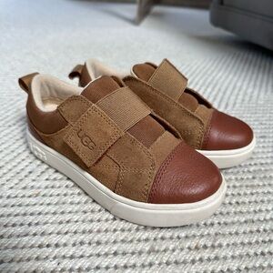 LIKE NEW Ugg Rennon Grip-Strap Low-Top Sneakers Size 11